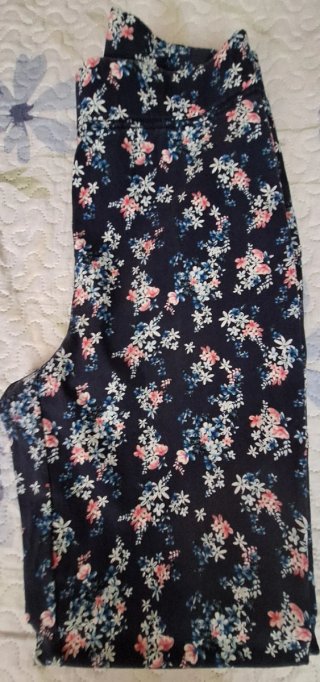 Pantalón verano estampado floral talla 40
