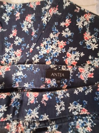 Pantalón verano estampado floral talla 40
