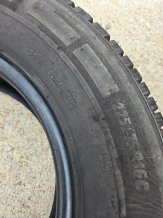 3 Neumáticos 225/75R16C Agilis Alpin MICHELIN