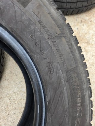 3 Neumáticos 225/75R16C Agilis Alpin MICHELIN