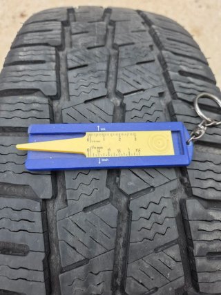 3 Neumáticos 225/75R16C Agilis Alpin MICHELIN