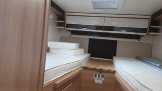 Autocaravana perfilada camas gemelas McLouis MC4