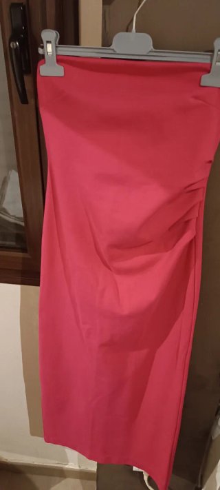 Vestido palabra de honor fucsia