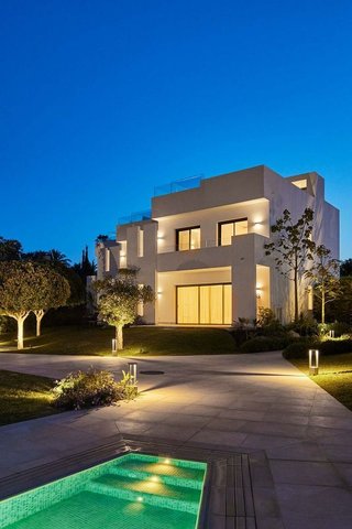 Casa pareada en alquiler en Los Naranjos - Las Brisas en Marbella