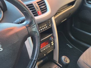 Peugeot 207 ACTIVE 1.4 VTi 95