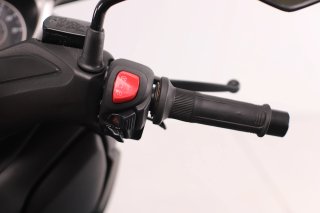 YAMAHA X-MAX 300 2022