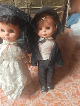 Coppia di Bambole Vintage Sposi