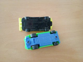 2 coches de juguete Hotwhells buena calidad
