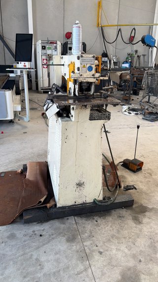 Punzonadora Geka Microcop
