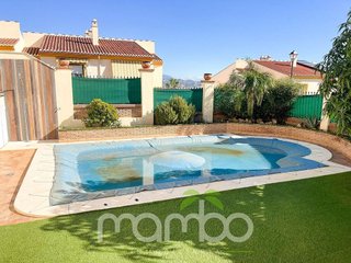 Casa adosada en venta en Viña Málaga en Vélez-Málaga