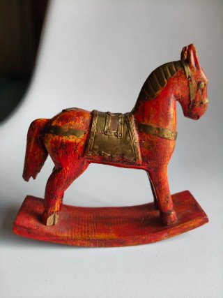 Caballo balancín madera antiguo India
