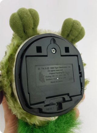 Furby español con ojos neon Alligator 1998 antiguo