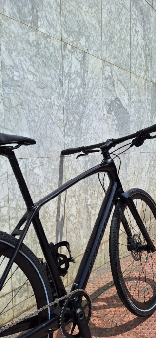 Bicicleta Specialized gravel  Negra,