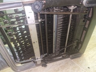 Hispano Olivetti Lexicon 80 Máquina Escribir