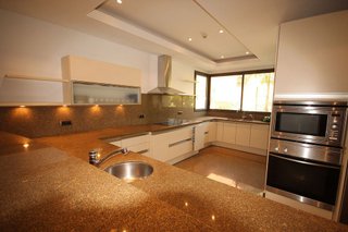 Dúplex en alquiler en Puerto Banús en Marbella