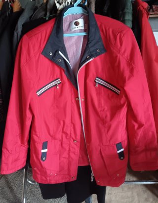 Chaqueta Punt Roma Mujer Roja y Negra