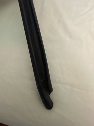 Goma embellecedor ventana  trasera BMW E60
