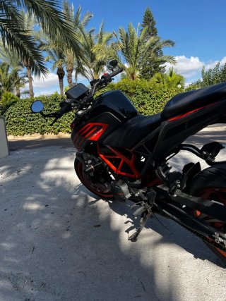 KTM Duke 125 Negra/Naranja