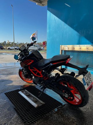 KTM Duke 125 Negra/Naranja