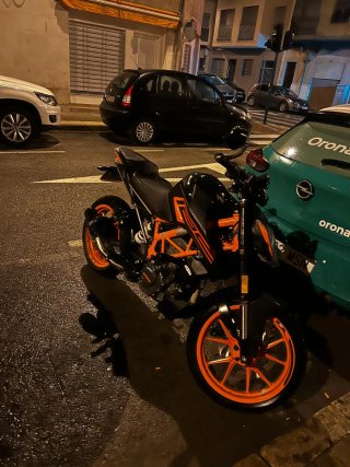 KTM Duke 125 Negra/Naranja