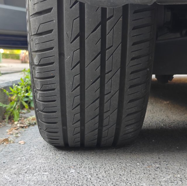 TOURAN SPORT 2.0 TDI 136 CV * 1 DUEÑO Y NACIONAL *