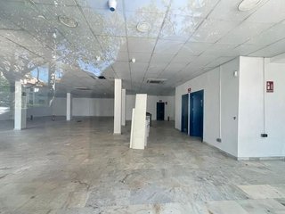 Local comercial en venta en Centro Urbano en Estepona