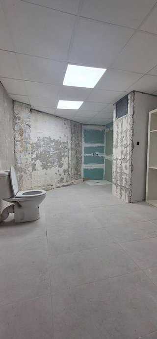 Nave industrial en venta en Pueblo Poniente en Benidorm