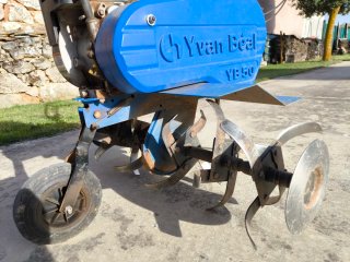 Motoazada Yvan Béal VB 50