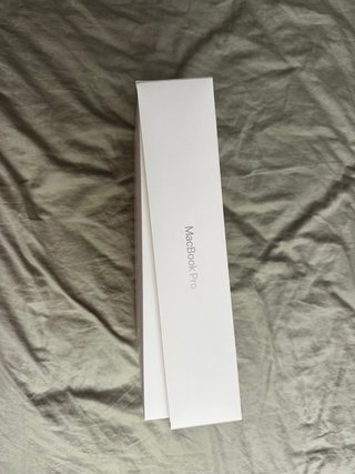 MacBook Pro 14 Apple