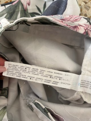 Pantalón tobillero estampado floral