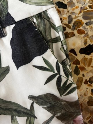 Pantalón tobillero estampado floral