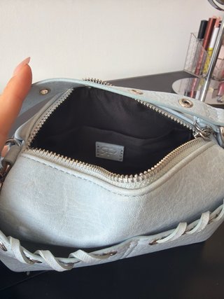 Bolso azul con cordones