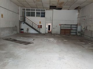 Nave industrial en venta en Villena