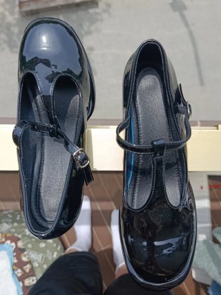 Zapatos negros tacón charol