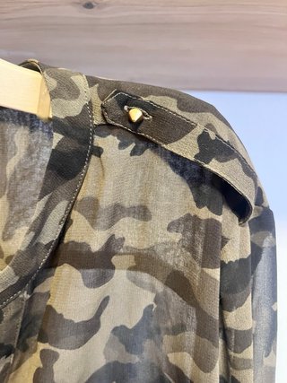 Camisa semitransparente camuflaje