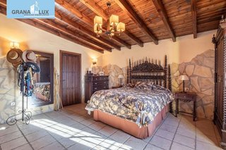 Chalet en venta en Zubia (La)