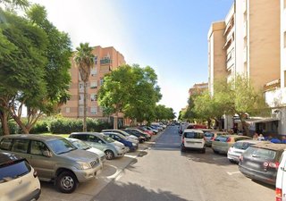 Local comercial en venta en Los Jardines de Marbella - La Ermita en Marbella
