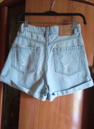 Shorts vaqueros Stradivarius T.34