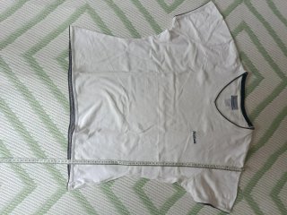 Vintage Reebok White V-Neck T-Shirt - Size L