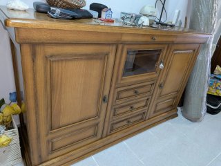 Mueble de entrada de madera y cristal