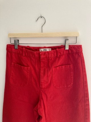 Pantalón culotte rojo Zara