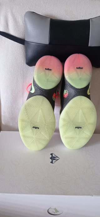 Zapatillas Baloncesto Nike LeBron James