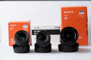 Sony a7III + ZV-E10 + 3 objetivos + regalos