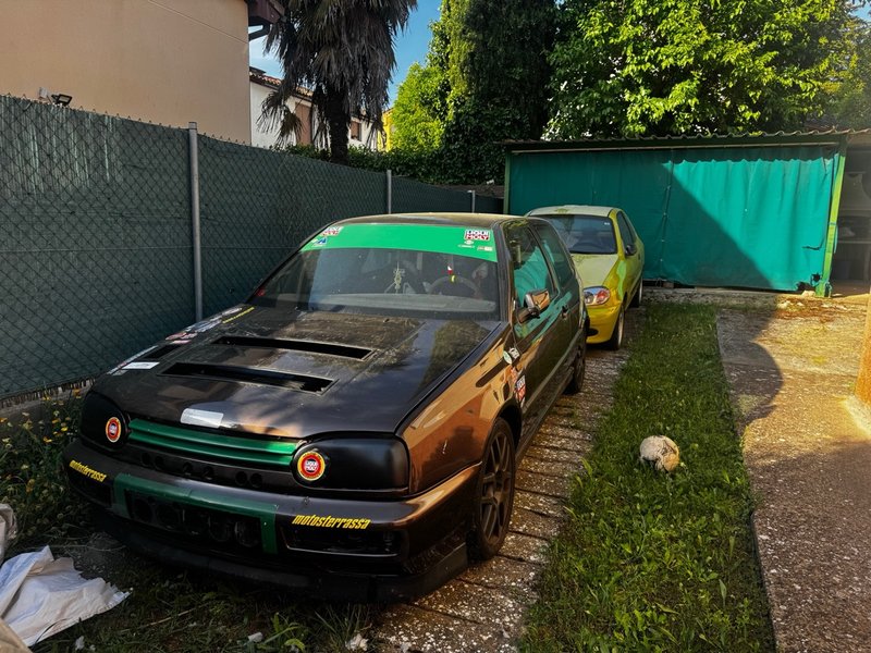 Volkswagen Golf vr6 - foto 1