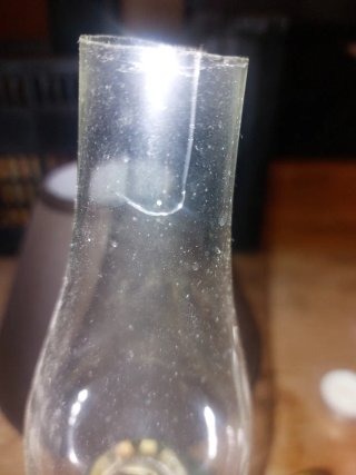 Lámpara de aceite antigua