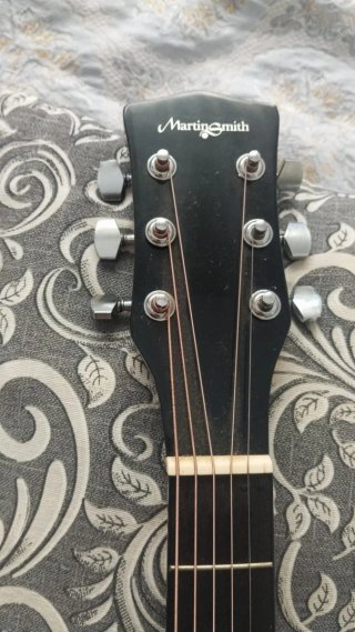 Guitarra Acústica Marrón