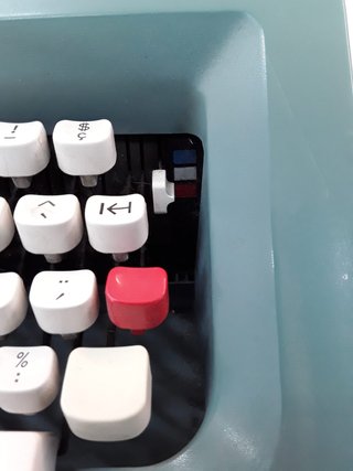 Máquina de escribir Olivetti Studio 46
