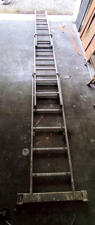 Escalera aluminio extensible 3 tramos