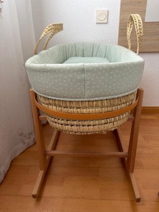 Cuna moises Mimbre con Soporte