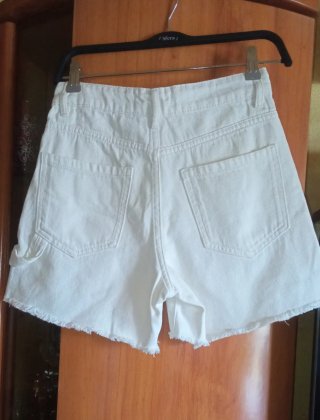 Pantalones cortos Stradivarius T.34
